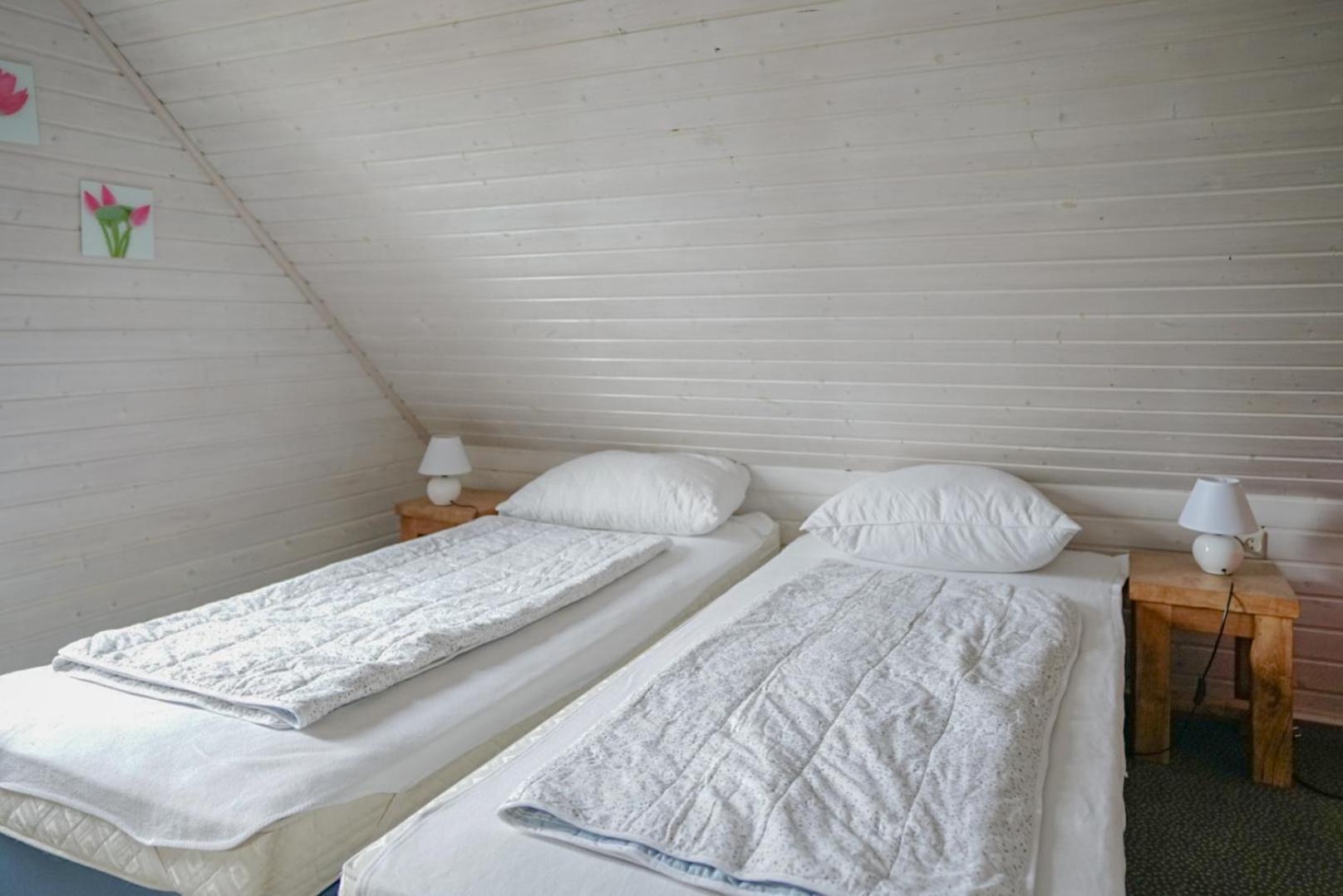 Ferienhaus "Gestiefelter Kater" Am See Im Bergland Kirchheim  Extérieur photo