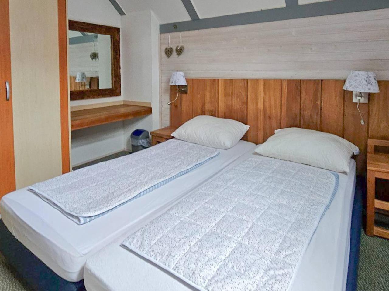 Ferienhaus "Gestiefelter Kater" Am See Im Bergland Kirchheim  Extérieur photo